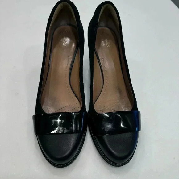 Clarks Artisan Tarah Brae Pump Slip on Black Suede patent Leather Women's 8.5 M - Picture 11 of 11